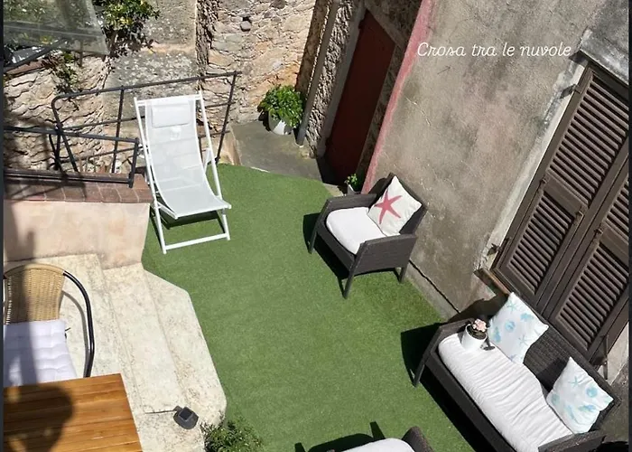 Crosa Tra Le Nuvole