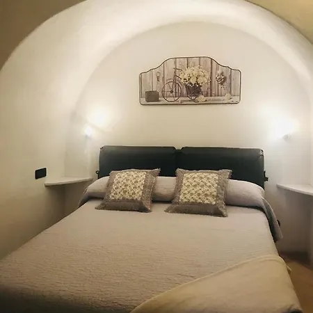 Crosa Tra Le Nuvole