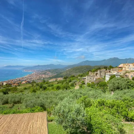 Crosa Tra Le Nuvole Borgio Verezzi