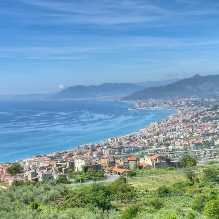 Crosa Tra Le Nuvole Holiday home Borgio Verezzi